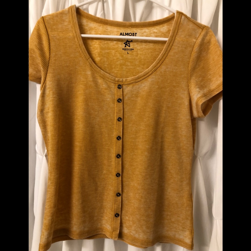 Almost Famous Short-sleeved Top